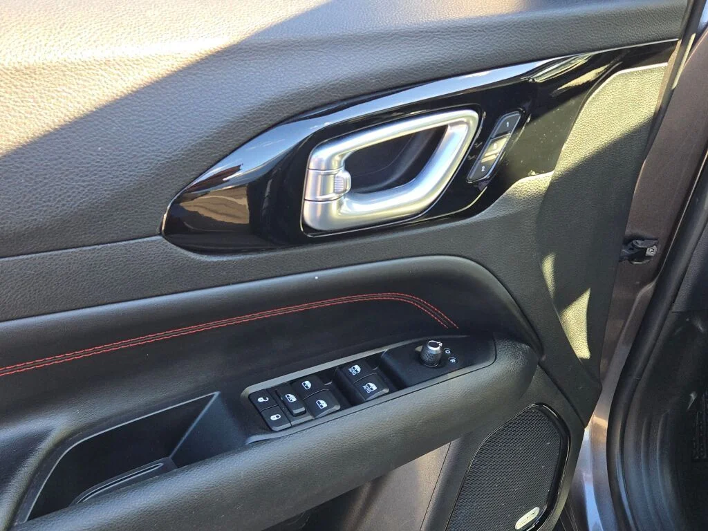 Used 2022 Gray Jeep Trailhawk image 23