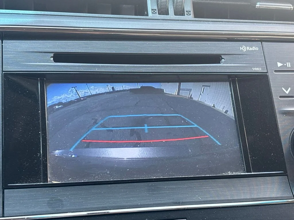 Used 2015 Gray Toyota XLE image 11