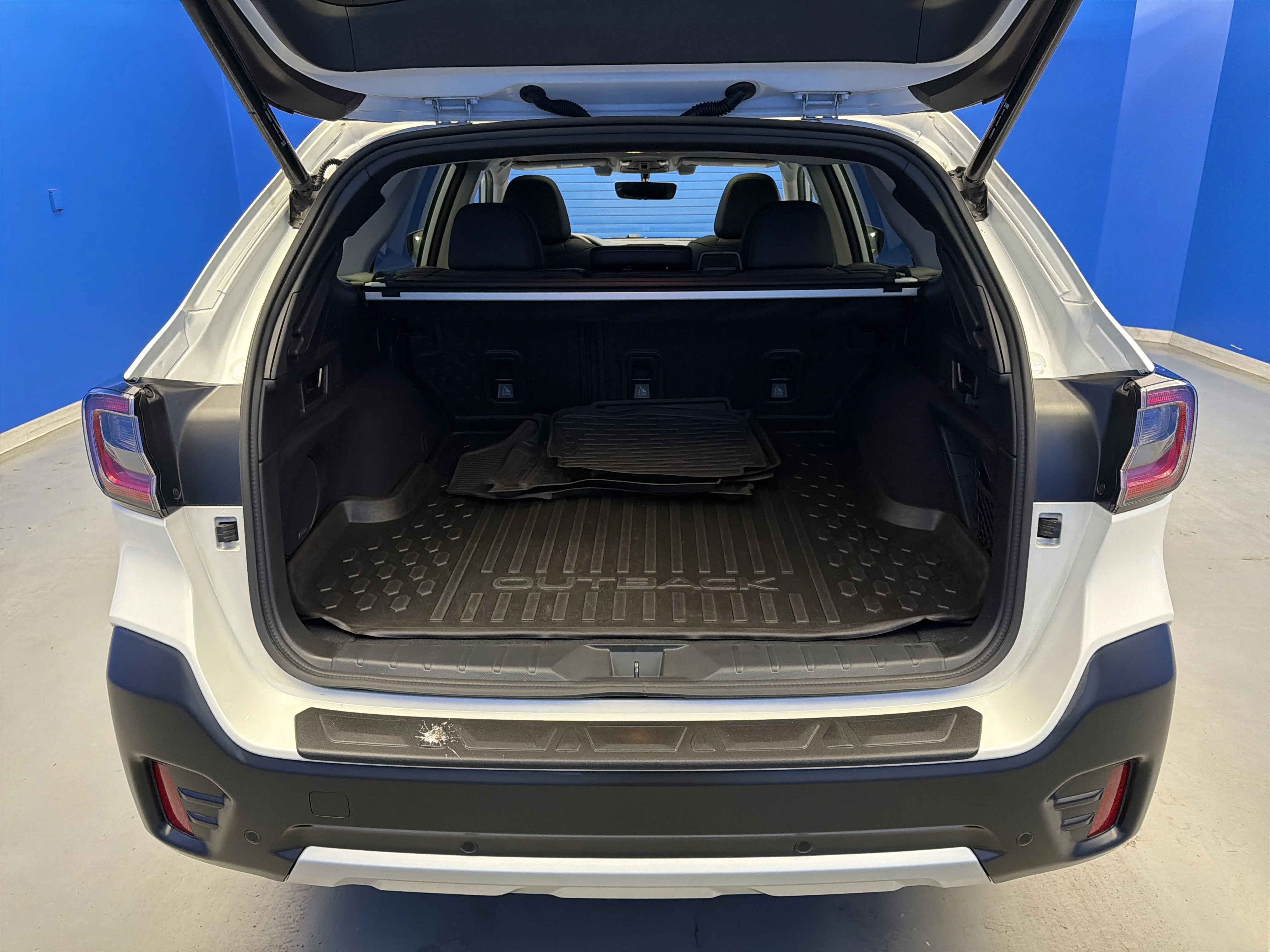 Used 2022 Crystal White Pearl Subaru Limited XT image 29