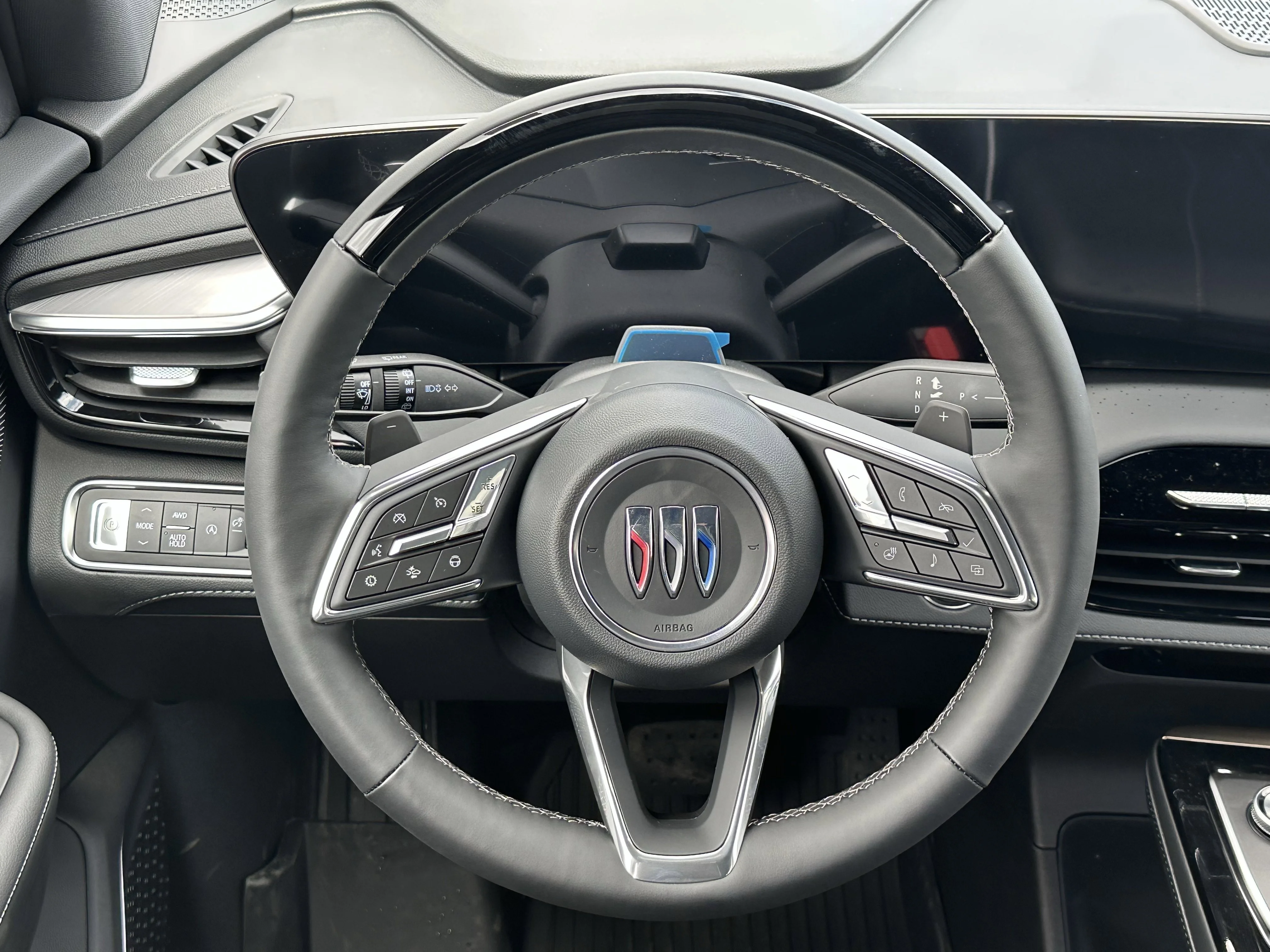 New 2026 Iridescent White Tricoat Buick Avenir image 11