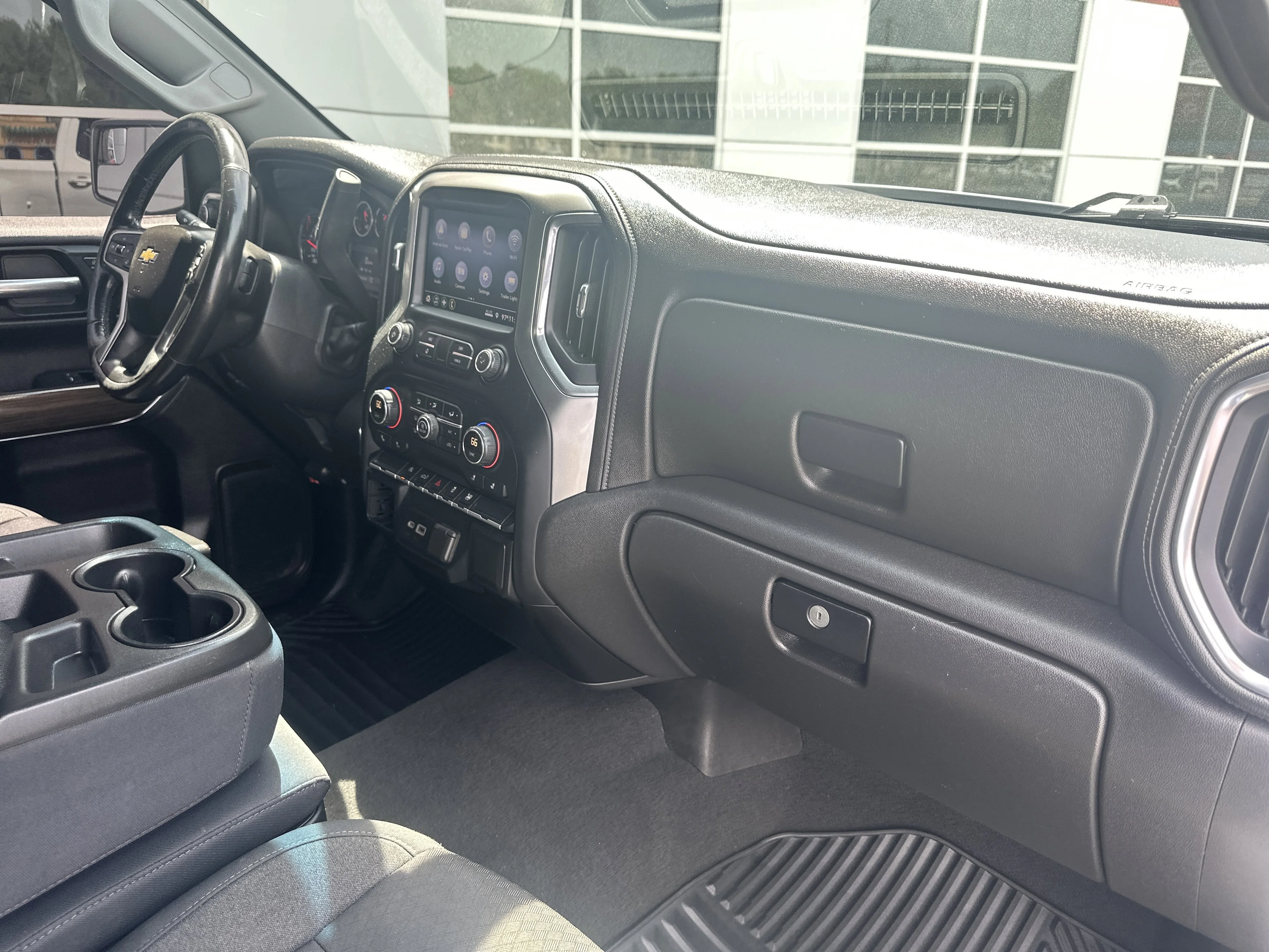 Used 2019 Summit White Chevrolet LT image 29