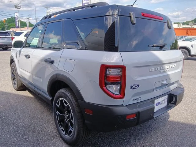 New 2026 Space White Metallic Ford Outer Banks® image 5