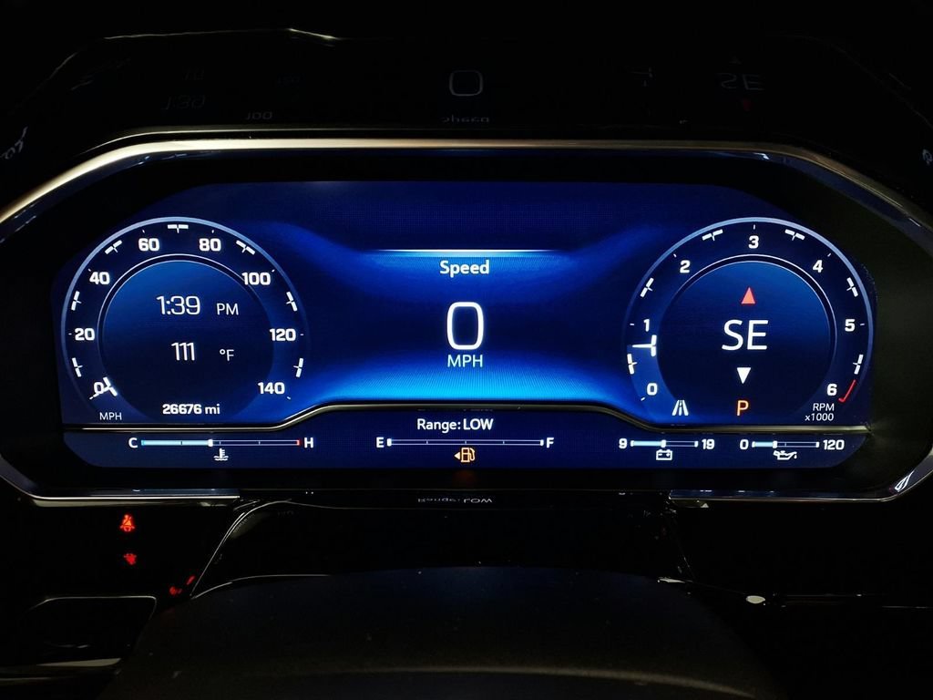 Used 2024 Summit White Chevrolet LT image 17