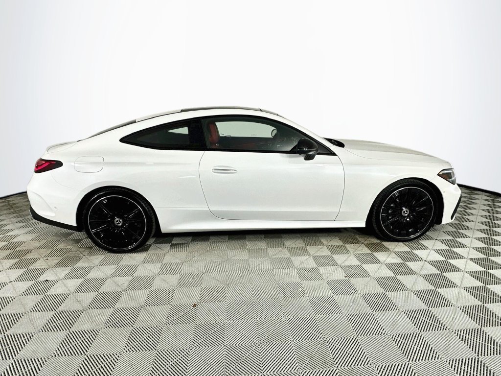New 2026 MANUFAKTUR Moonlight White Metallic Mercedes-Benz CLE 300 image 8