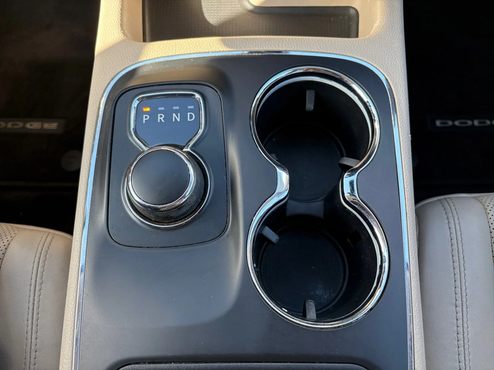 Used 2016 Ivory 3-Coat Dodge Citadel image 20