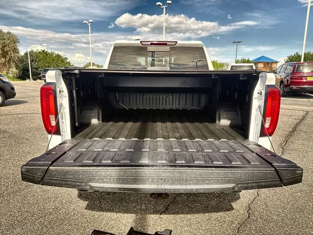Used 2019 White GMC AT4 image 24