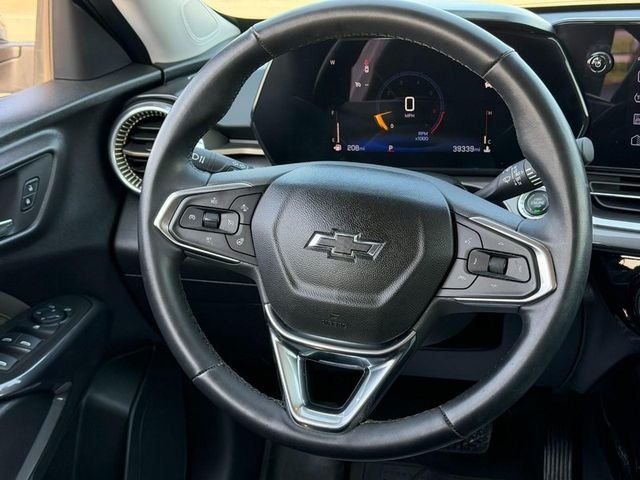 Used 2024 Summit White Chevrolet ACTIV image 37