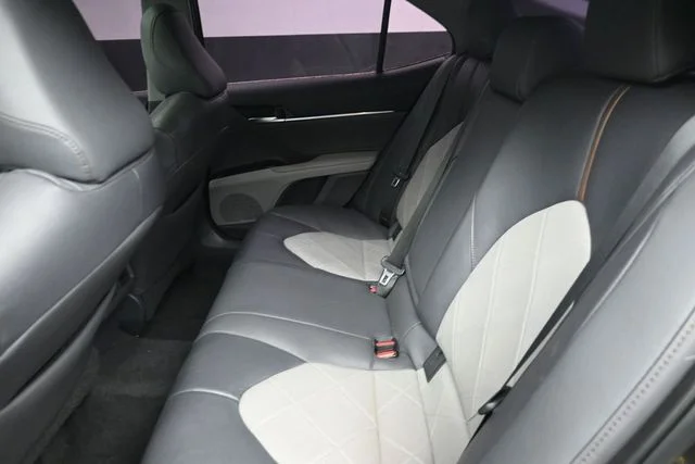 Used 2018 Brown Toyota XLE image 18