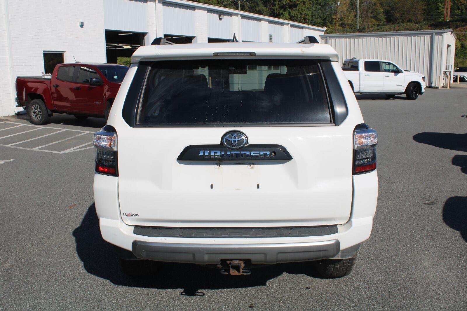 Used 2019 Super White Toyota TRD Off-Road image 7