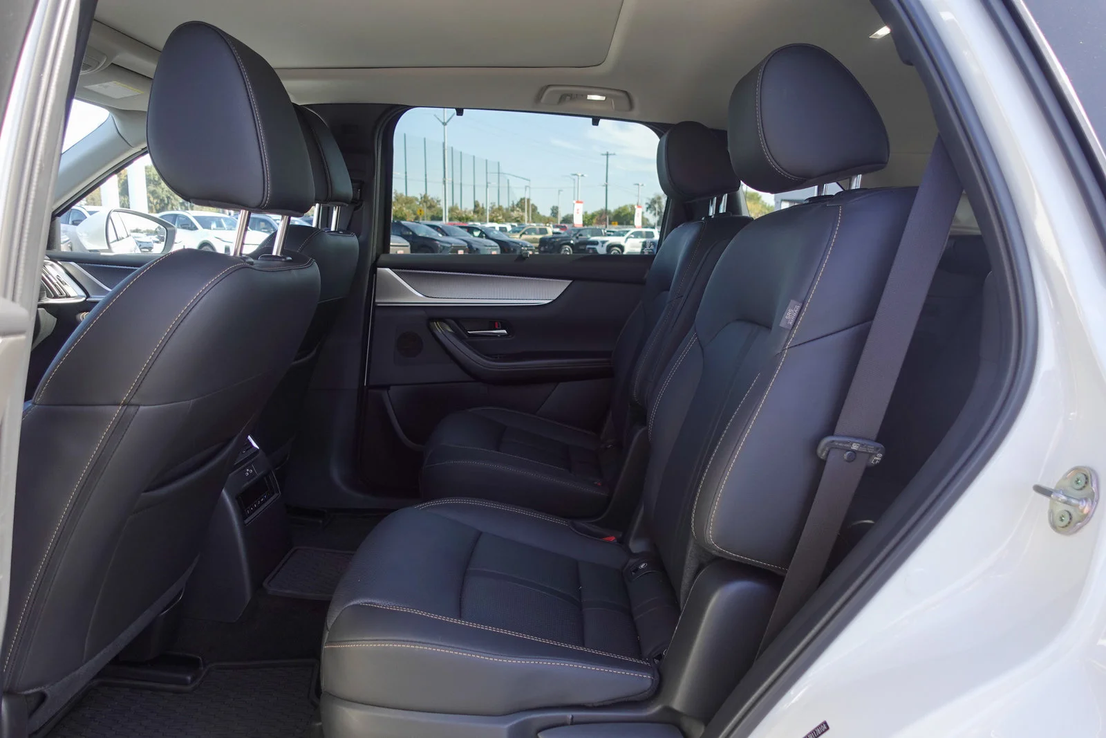 Certified Used 2024 Rhodium White Premium Mazda Premium image 14