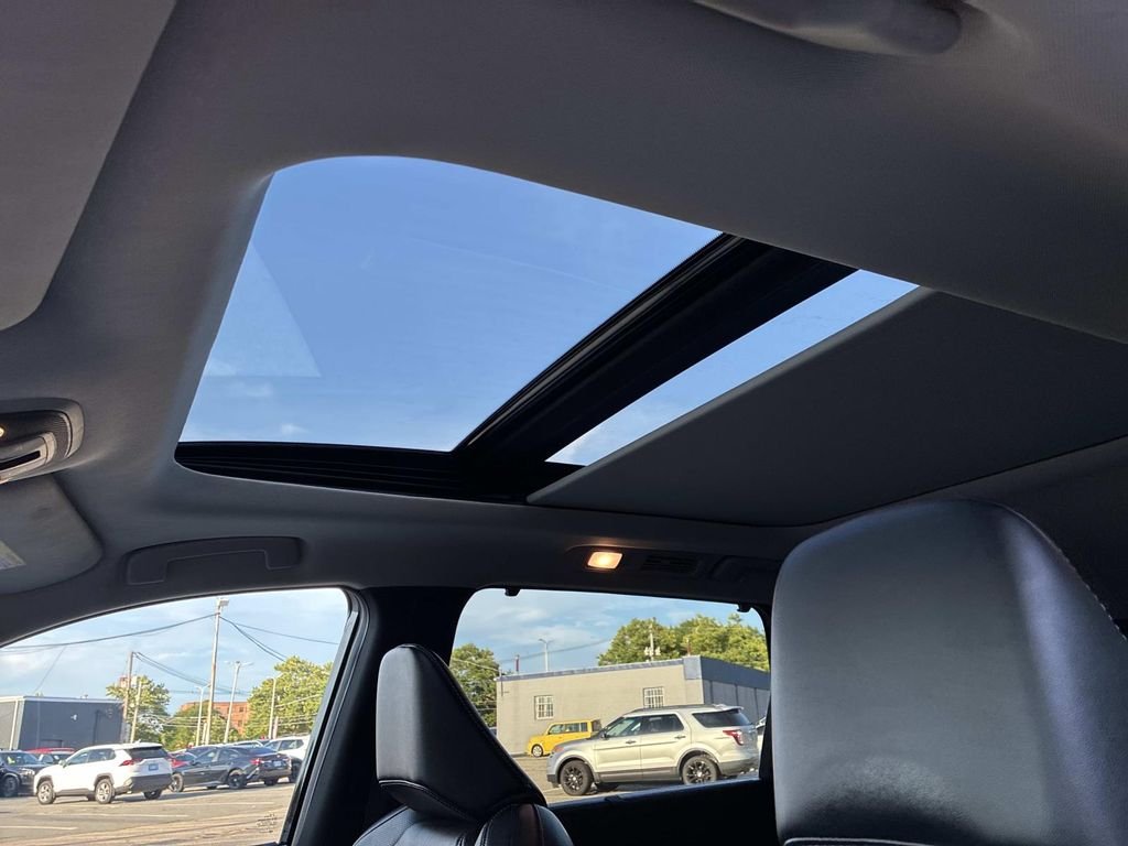 Used 2023 Black INFINITI LUXE image 28