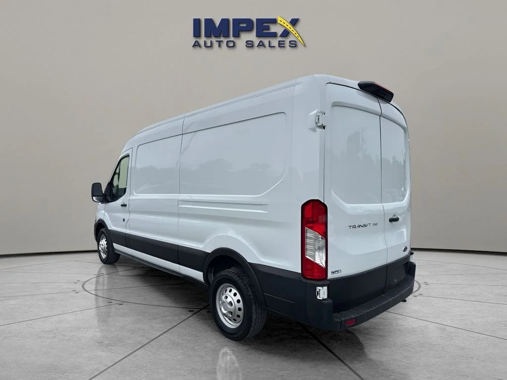 Used 2023 White Ford Base image 3