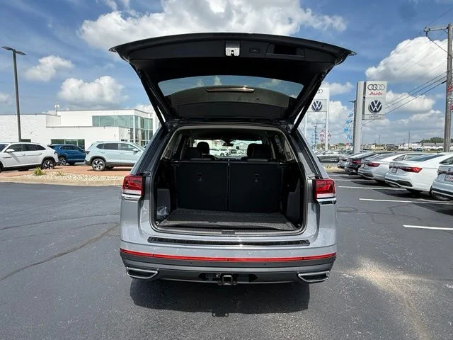 New 2026 Gray Volkswagen 2.0T SE w/Technology image 3