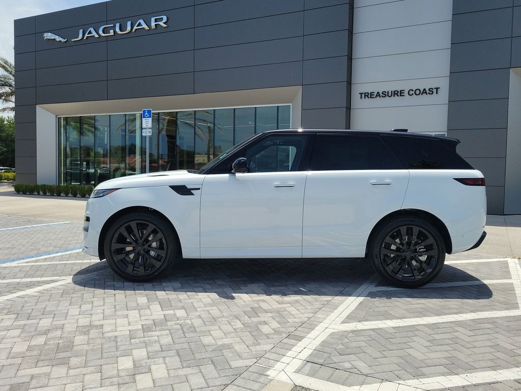 New 2026 Fuji White Land Rover Dynamic SE image 2