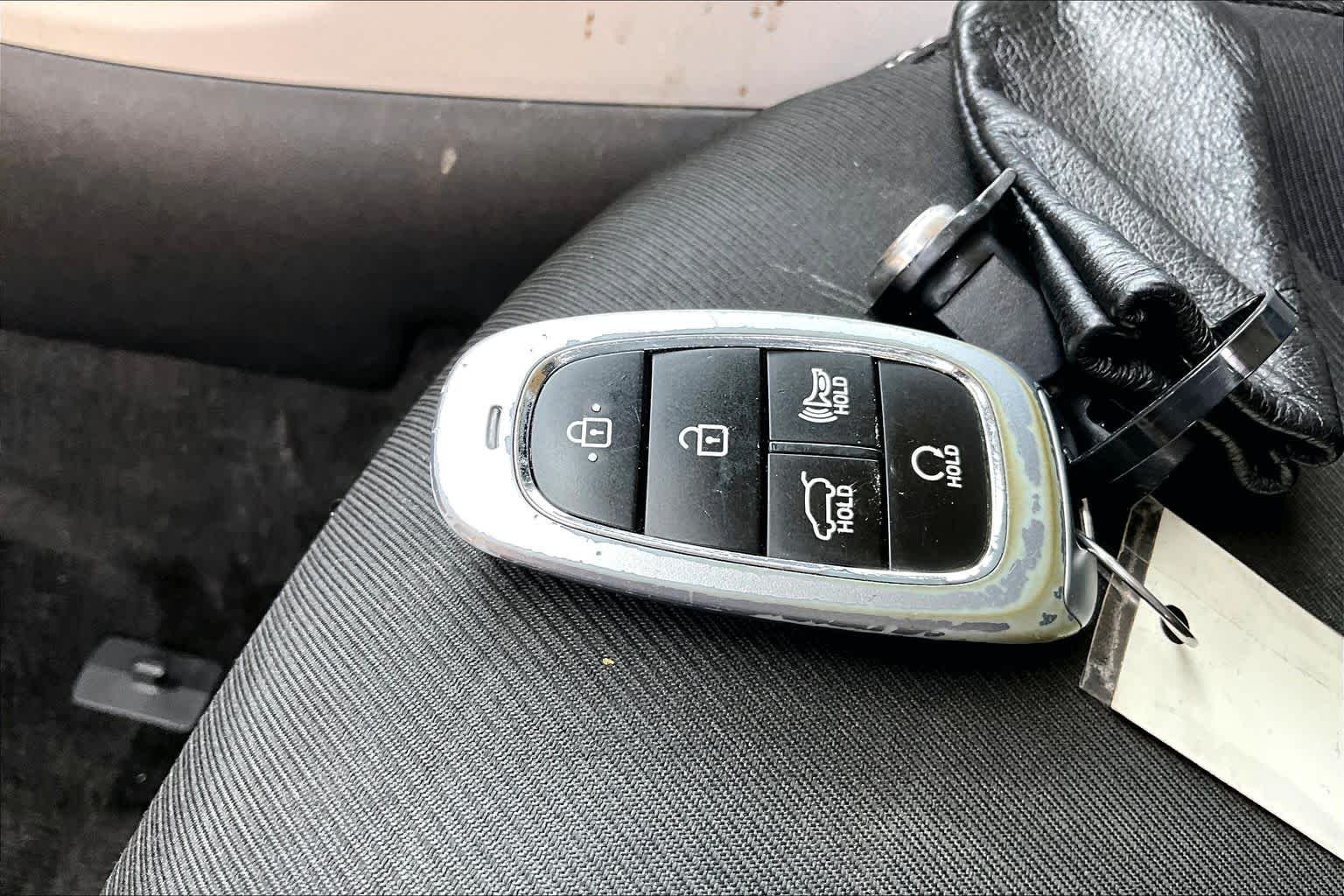 Used 2022 Portofino Gray Hyundai SEL image 15