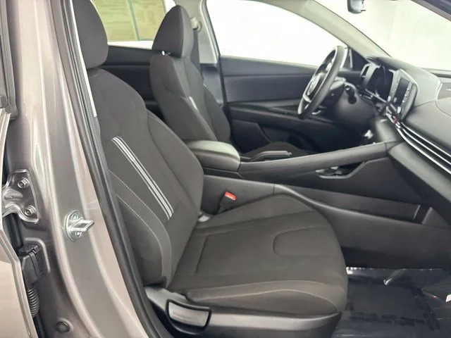 Used 2023 Silver Hyundai SEL image 23