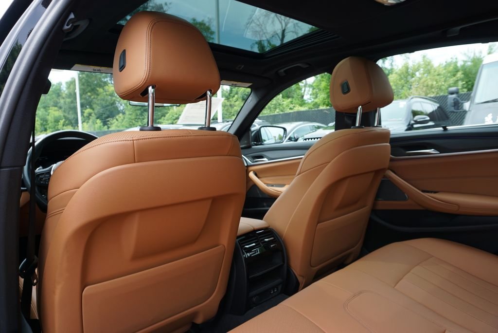 Used 2023 Black Sapphire Metallic BMW 530i xDrive image 42