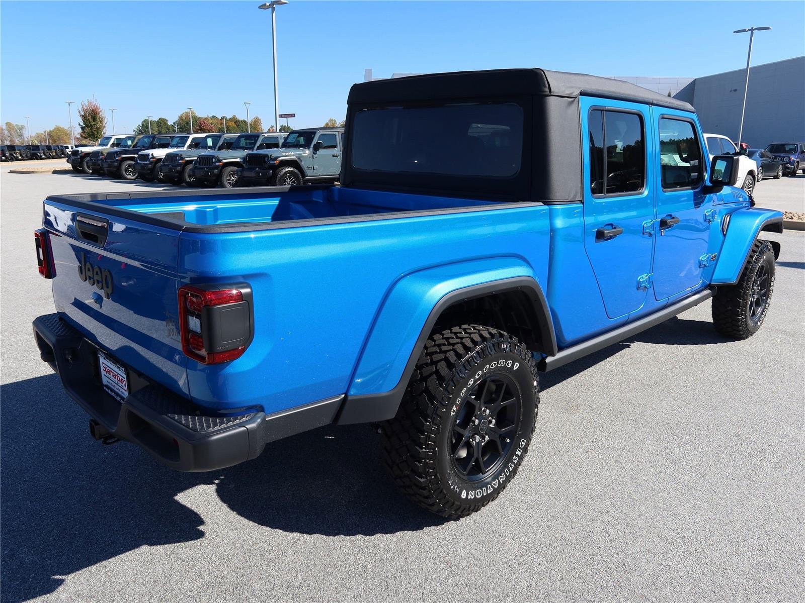 2026 Jeep Gladiator Willys - Photo 6