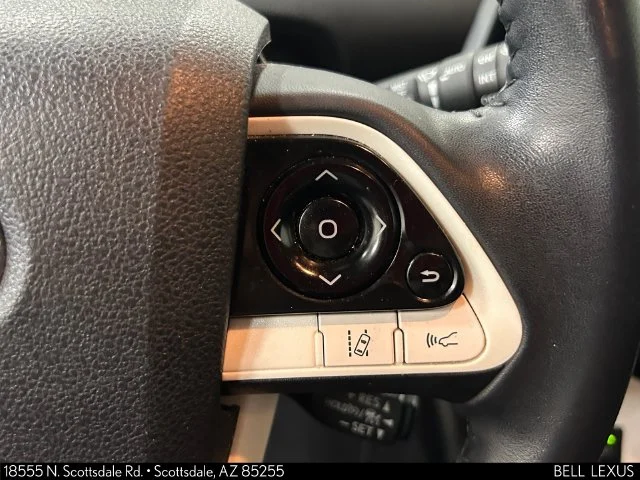 Used 2018 White Toyota Four Touring image 25