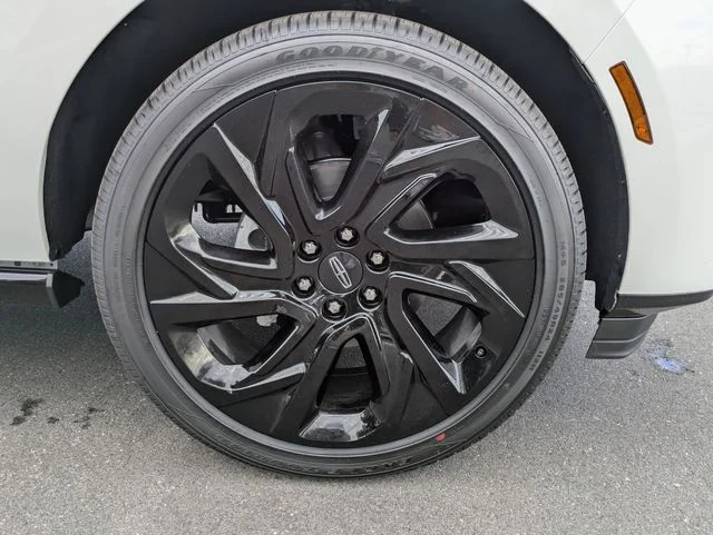 New 2026 White Lincoln Black Label image 11
