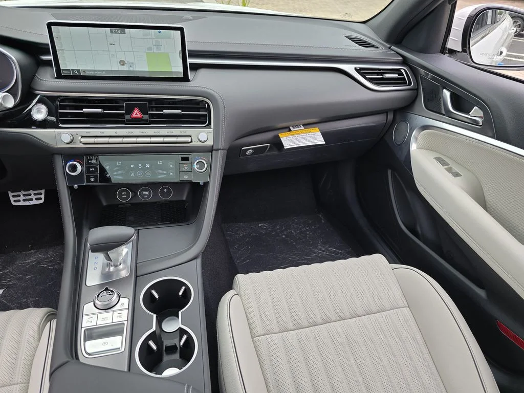 New 2026 Silver Genesis 3.3T Sport Prestige image 9