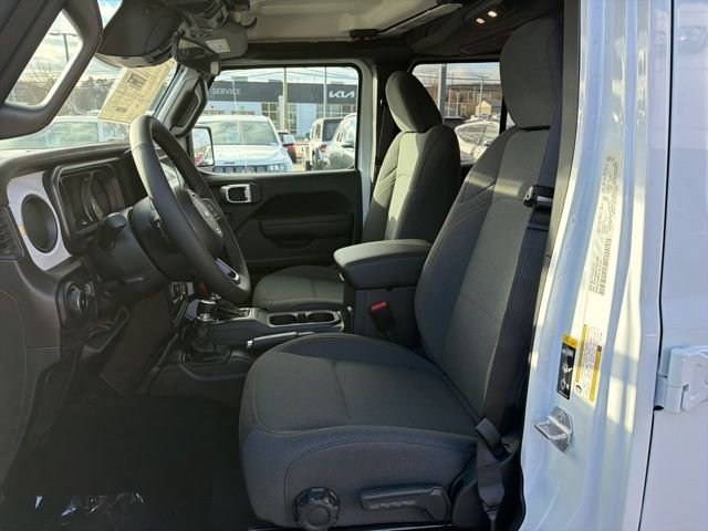 New 2026 Bright White Clear-Coat Exterior Paint Jeep Sport S image 8