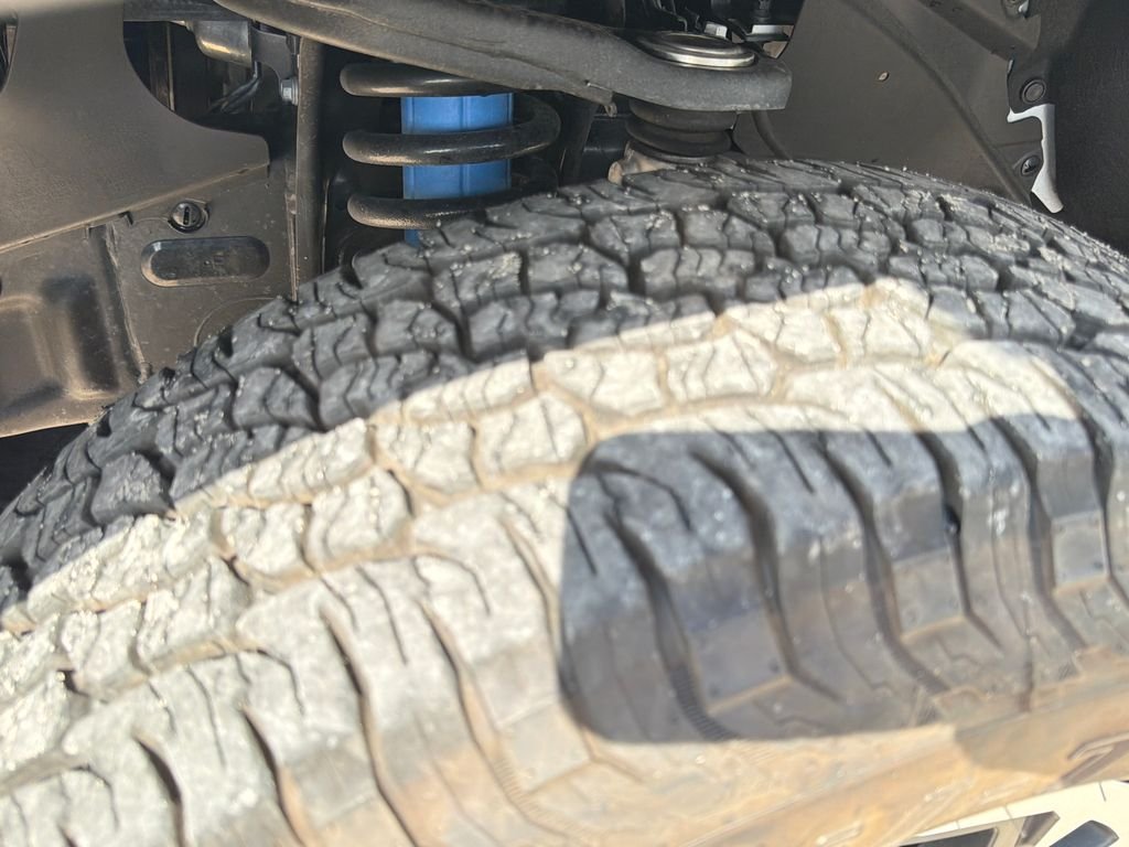 2025 Toyota Tacoma Limited - Photo 27