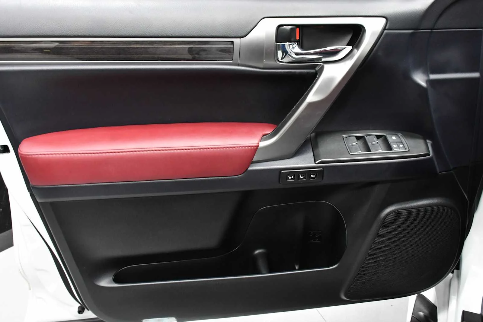 Certified Used 2022 Starfire Pearl Lexus Premium image 15