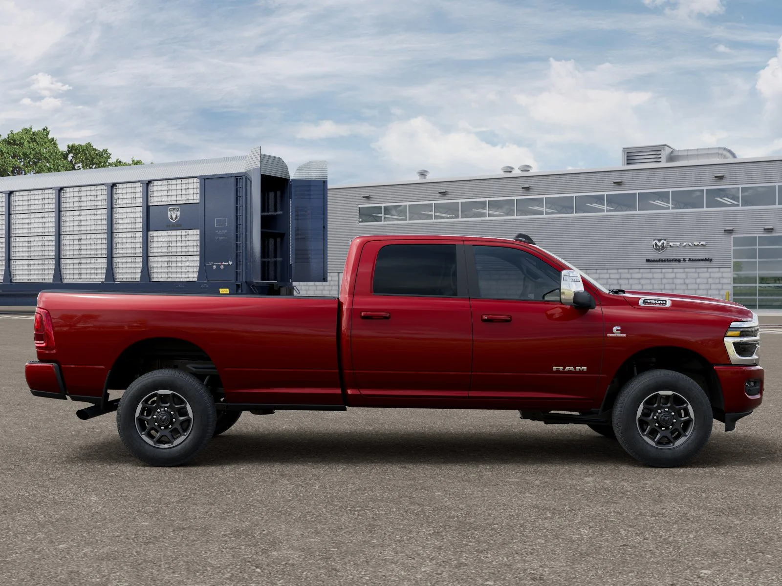 New 2027 Molten Red Pearl-Coat Exterior Paint RAM LARAMIE image 12