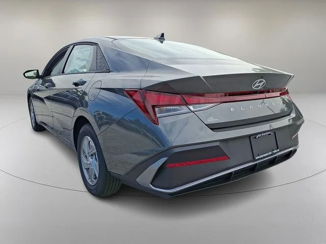 New 2026 Gray Hyundai SE image 3