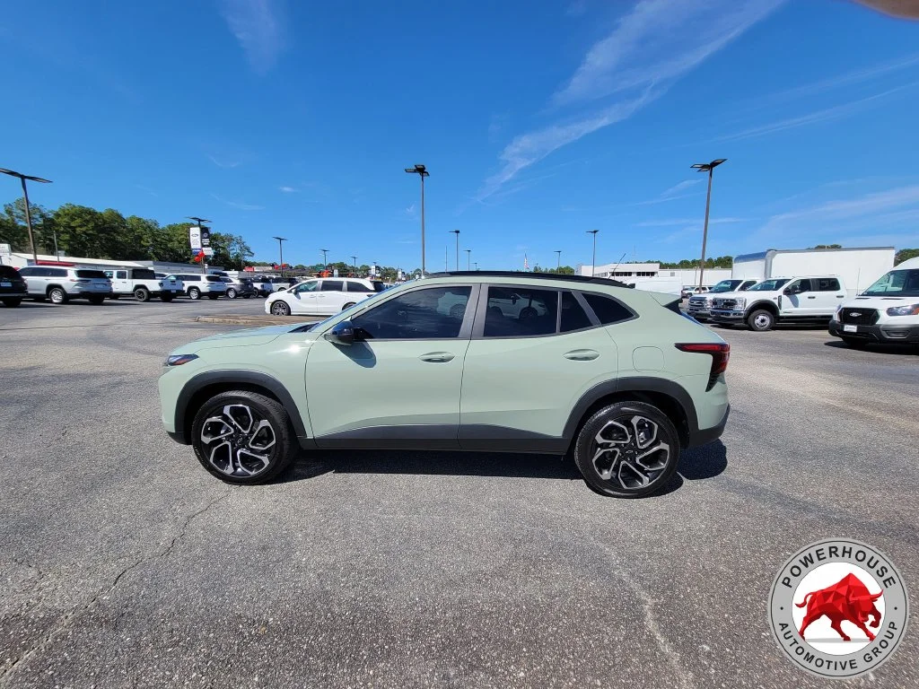 Used 2024 Green Chevrolet 2RS image 3