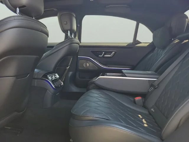Used 2022 Black Mercedes-Benz S 580 image 20