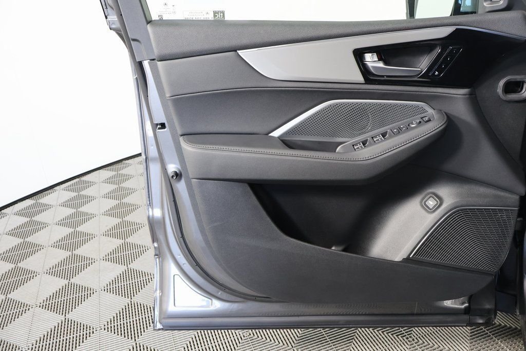 New 2026 Liquid Carbon Metallic Acura Base image 7
