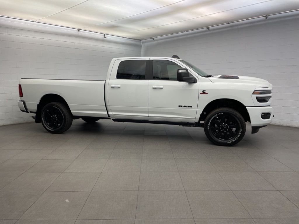 New 2026 Bright White Clear-Coat Exterior Paint RAM Laramie SRW image 2