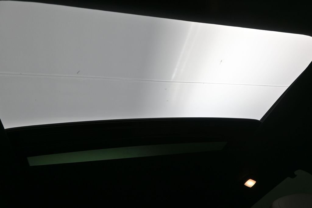 New 2027 2T RAD WHT INFINITI Autograph AWD image 27