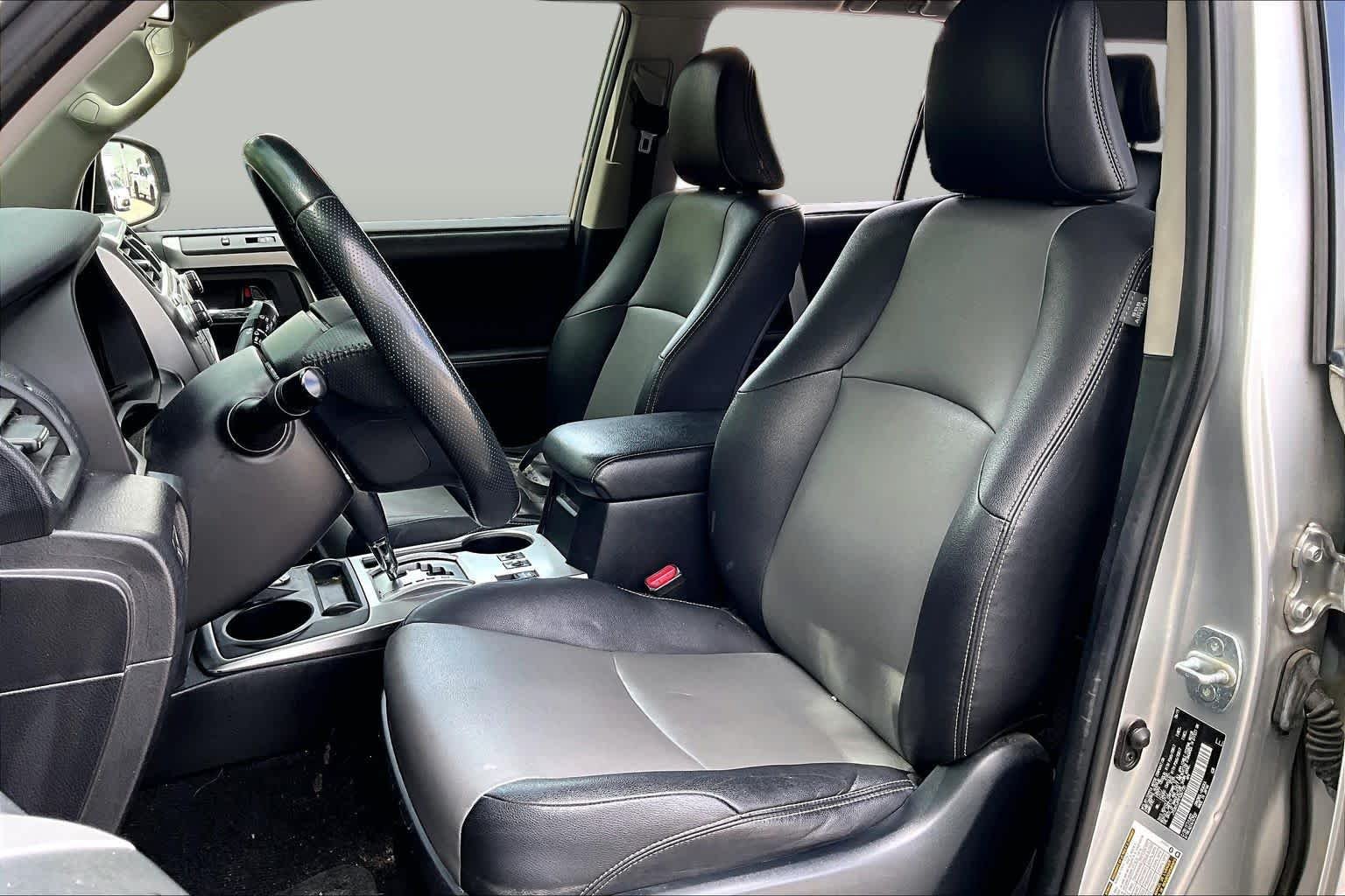 Used 2015 Classic Silver Metallic Toyota SR5 Premium image 7