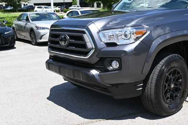 Used 2022 Gray Toyota SR5 image 10