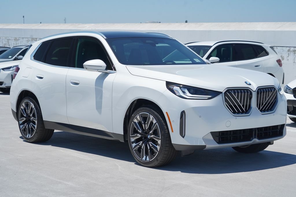 New 2026 Mineral White Metallic BMW 30 xDrive image 3