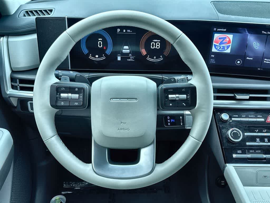 Used 2025 Ecotronic Gray Hyundai SE image 15