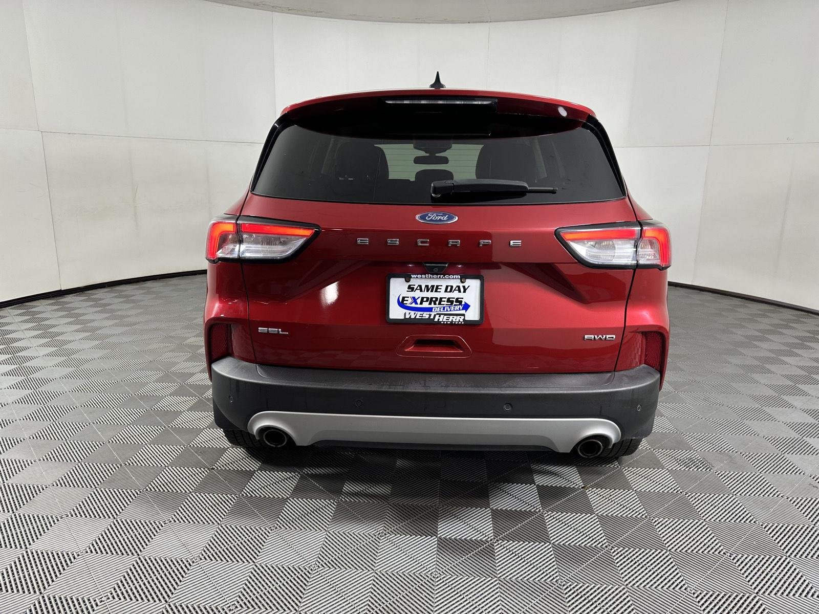 Used 2022 Rapid Red Metallic Tinted Clearcoat Ford SEL image 17