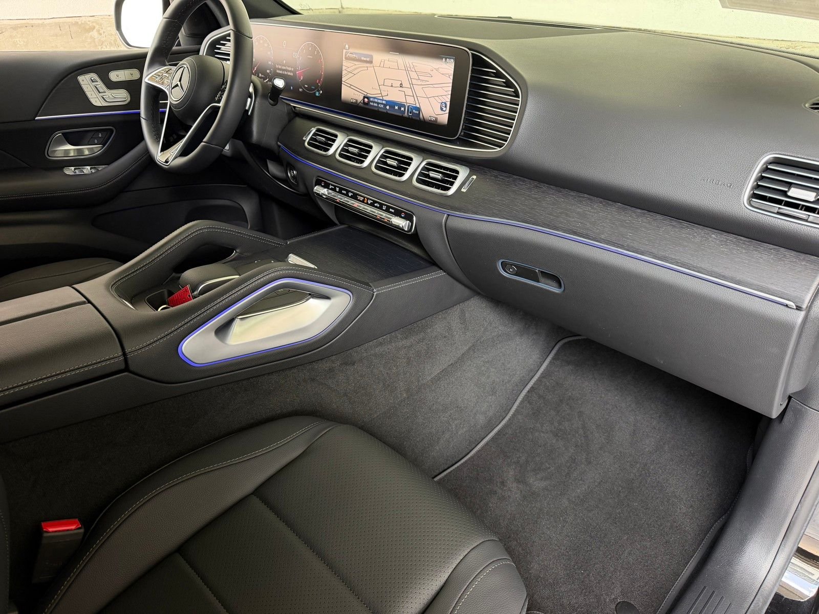 Certified Used 2025 Black Mercedes-Benz GLE 450 image 19