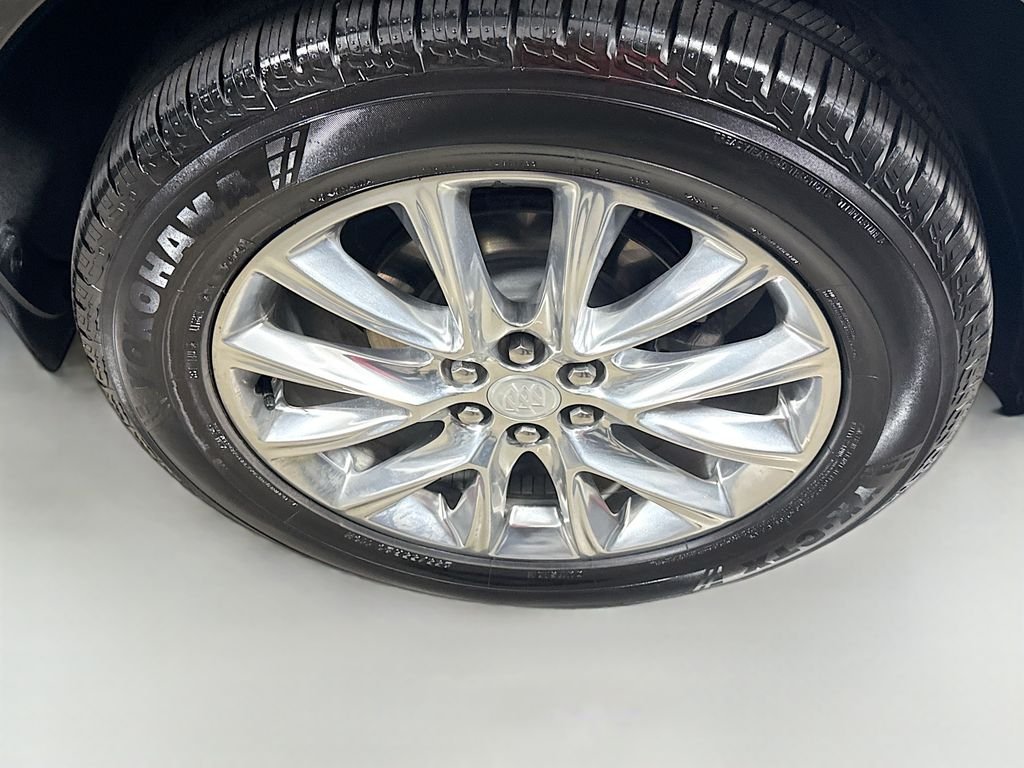 Used 2019 Ebony Twilight Metallic Buick Premium image 32