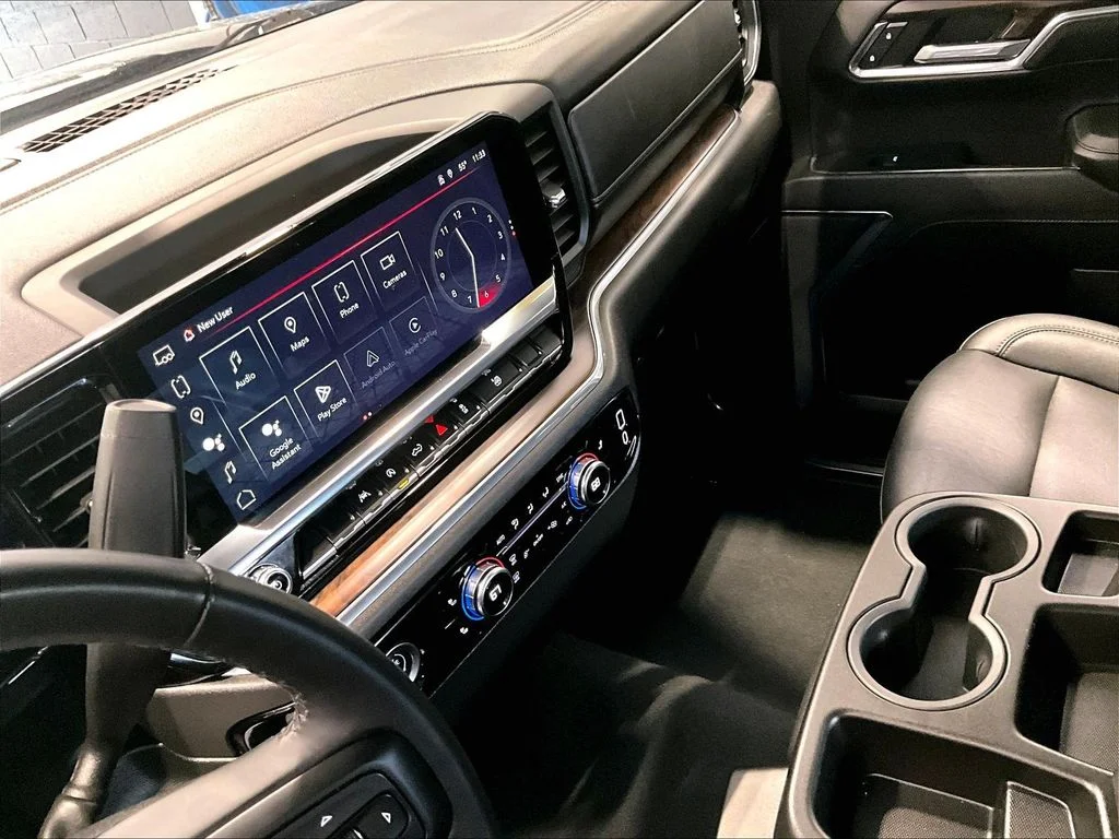 2024 GMC Sierra 1500 SLT - Photo 15
