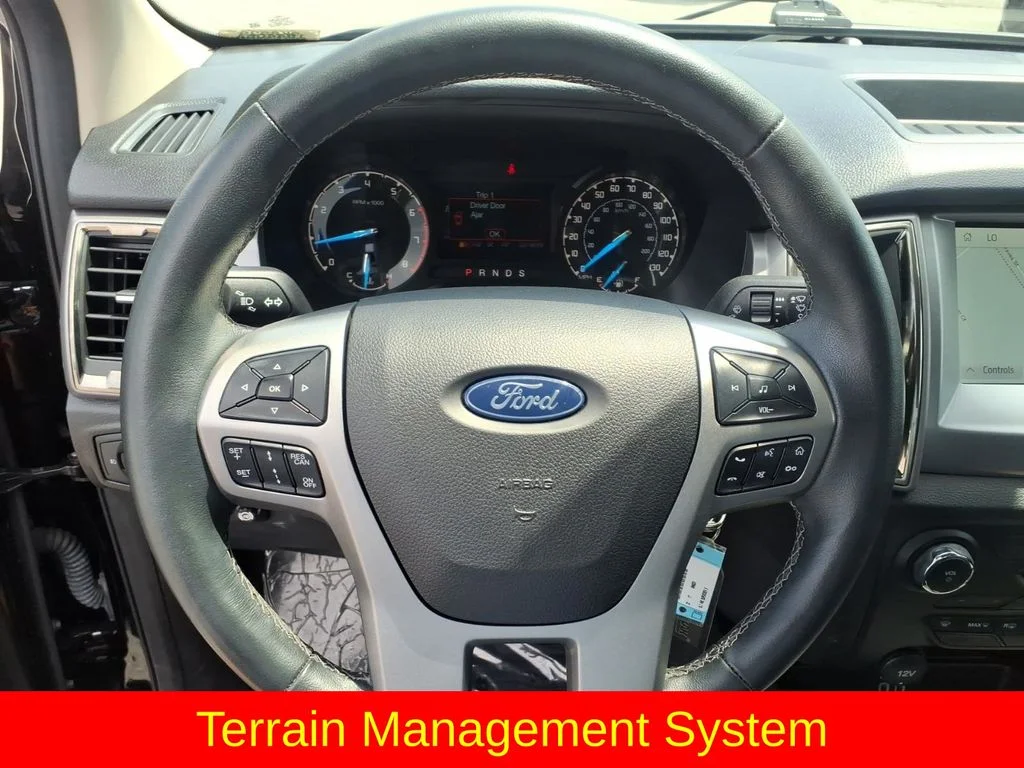 Used 2023 Black Ford XLT image 17