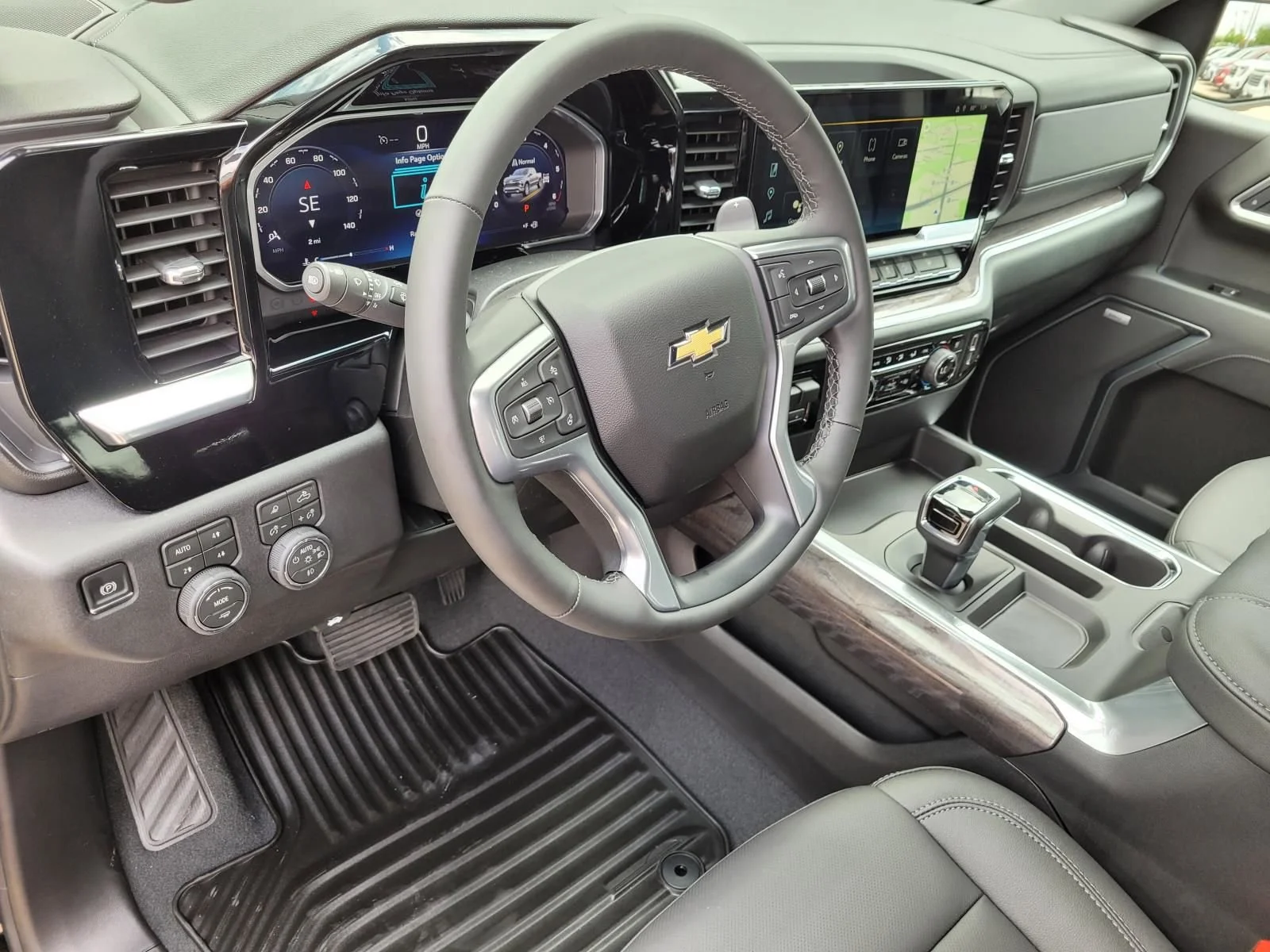 2026 Chevrolet Silverado 1500 LTZ - Photo 15