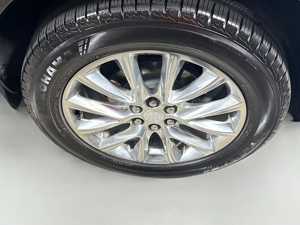 Used 2019 Ebony Twilight Metallic Buick Premium image 32