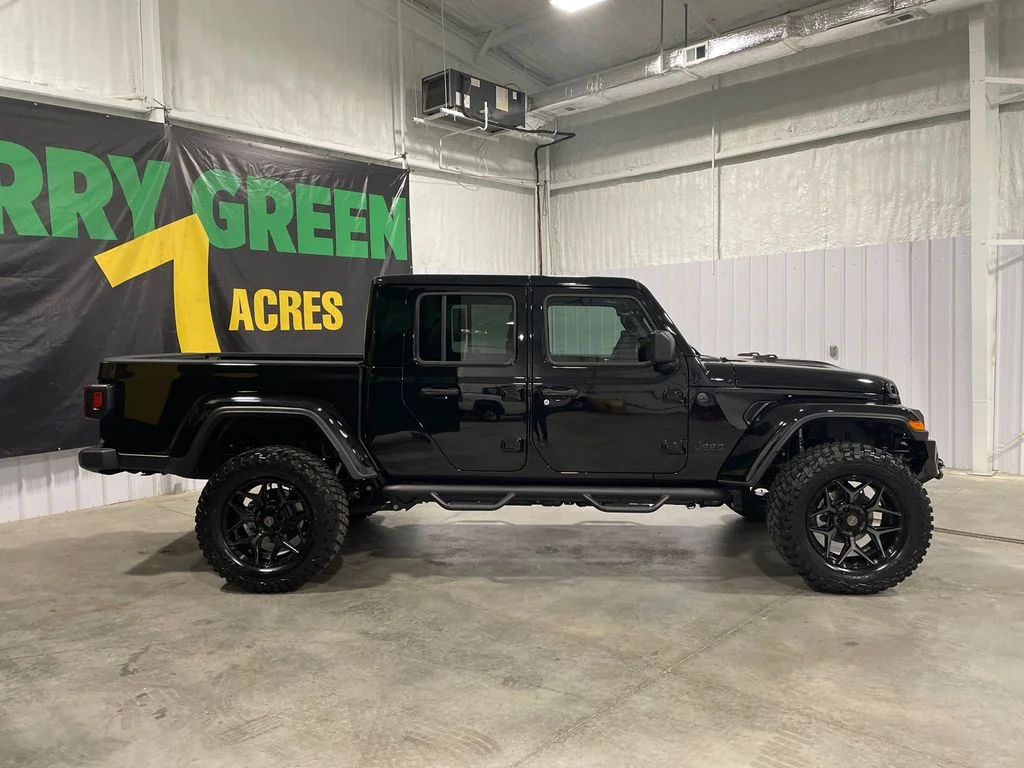 New 2025 Black Clear-Coat Exterior Paint Jeep Sport S Black Widow image 5