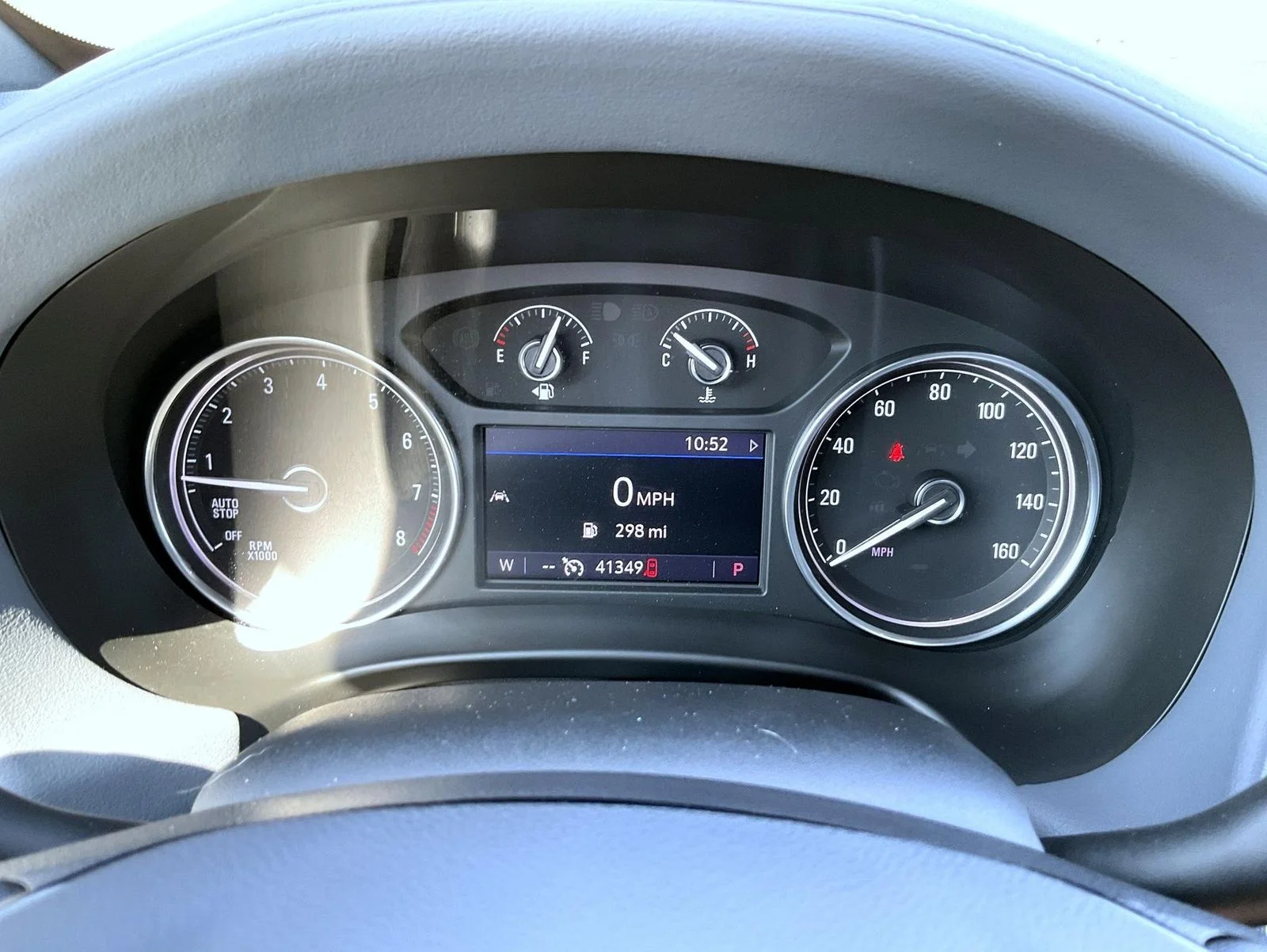 Used 2022 Black Buick Essence image 12