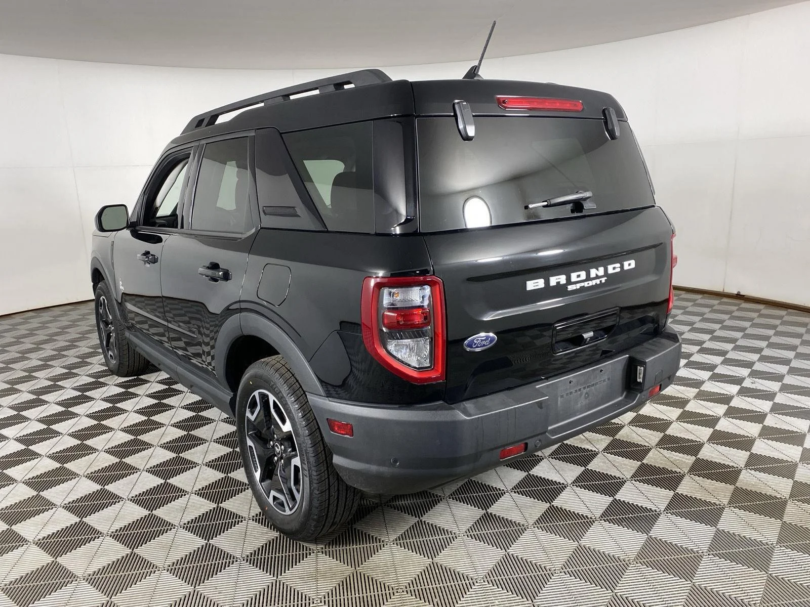 Used 2023 Shadow Black Ford Outer Banks image 8