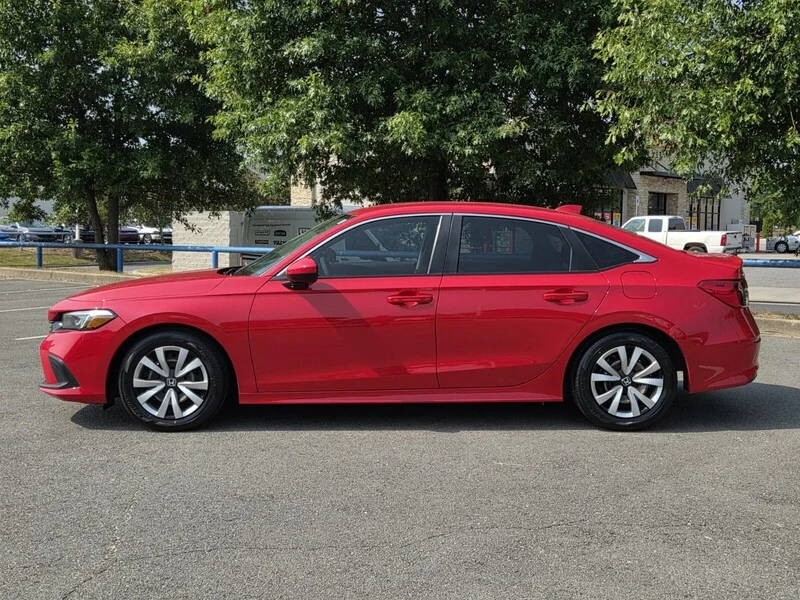 Used 2024 Rallye Red Honda LX image 2